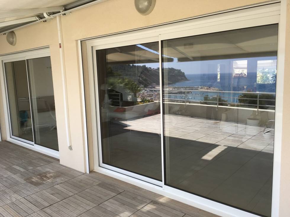 Pose de baies vitrées à Carry le Rouet