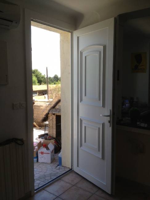 Porte d'entree en PVC à Martigues