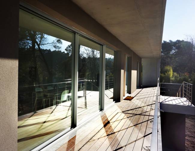 Pose de menuiseries aluminium Aix en Provence