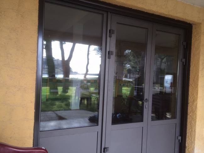 Réalisation  d'  un  ensemble  d'entrée  à  Martigues