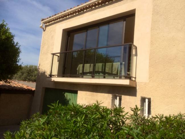 Fabrication  et  installation  de  baie  vitrée  à  Martigues