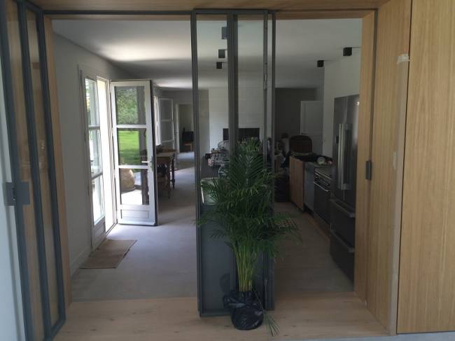 Fabrication de porte fenêtre suspendue à Aix en Provence