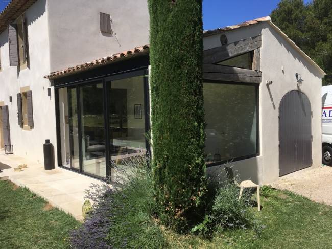 Installation de menuiseries aluminium à Aix en Provence