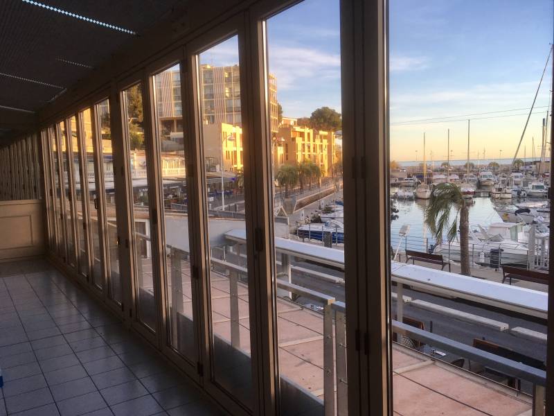 Pose de stores à Carry le Rouet