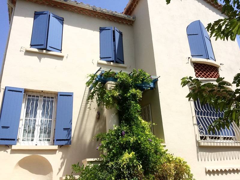 Pose de volets battants en aluminium à Martigues