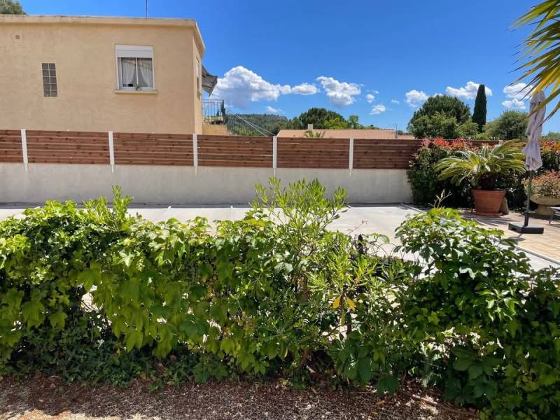 Fabrication et pose d'une cloture en aluminium et bois à Martigues