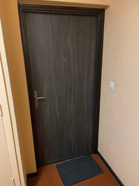 Fourniture et pose d'une porte palière sur mesure à Carry le Rouet
