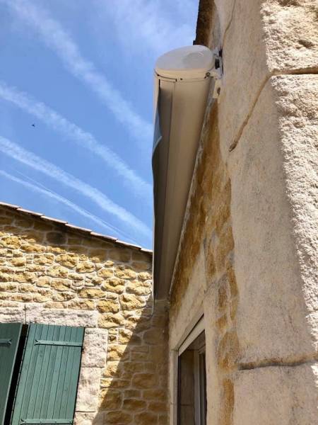 Fourniture de store à bras à Martigues