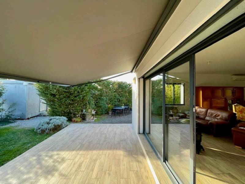 Pose de store extérieur à Carry le Rouet