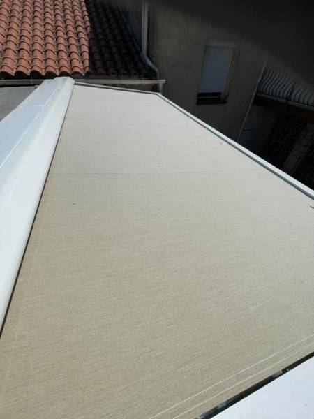 Pose de store de toiture à Châteauneuf les Martigues